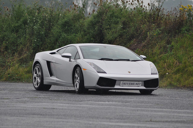 (Lambourghini Gallardo) All rights reserved by Gareth Harvey Flickr