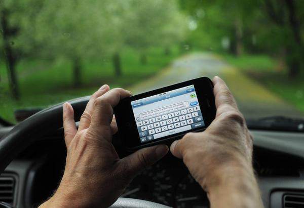 Texting while driving in the Philippines