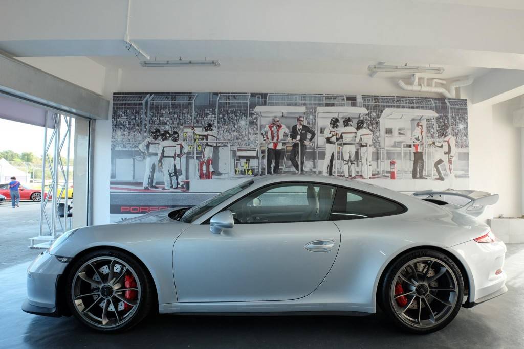 Silver Porsche car