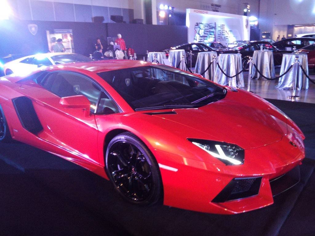 Lamborghini Aventador LP700-4