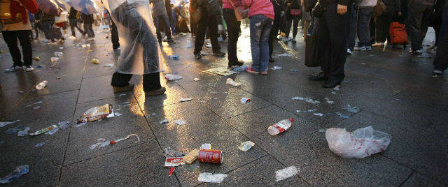 litter on ground