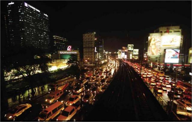 Traffic near Robinson's mall after a heavy downpour of rain.
