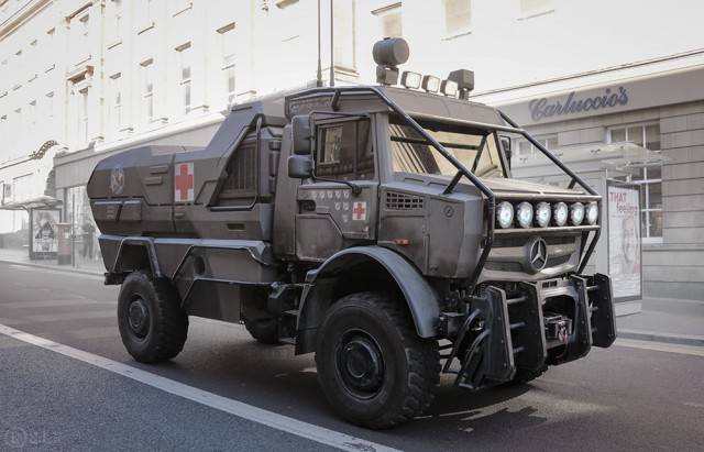 Hound - Mercedes Unimog