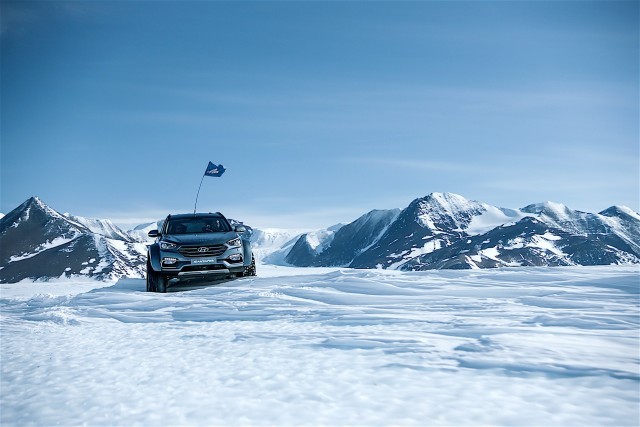 Hyundai Santa Fe driving in Antarctica's snow