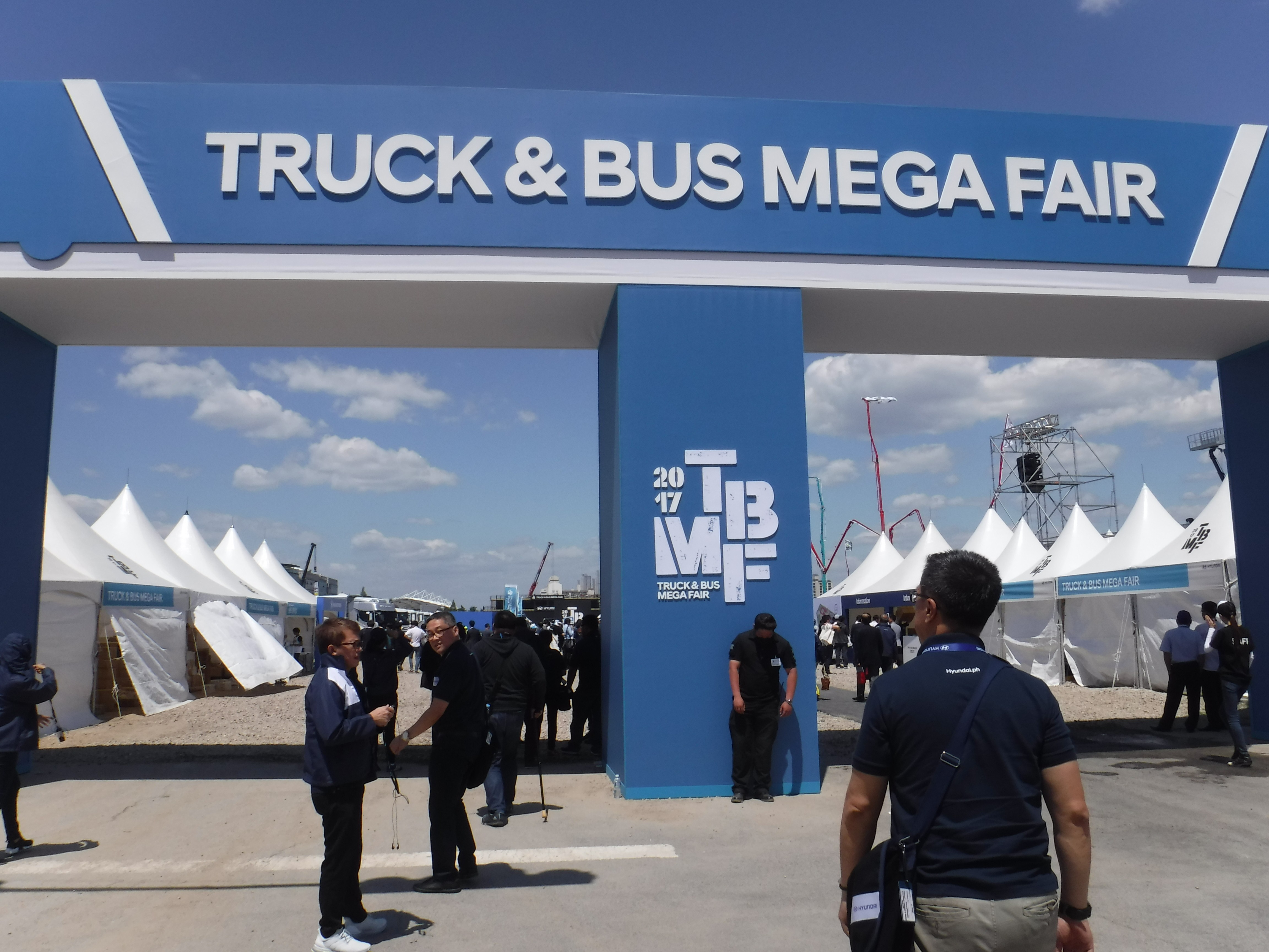 Hyundai 2017 Truck & Bus Megafair: The Trucks and Buses Hyundai 2017 Truck & Bus Megafair