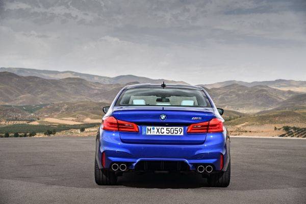 2018 BMW M5