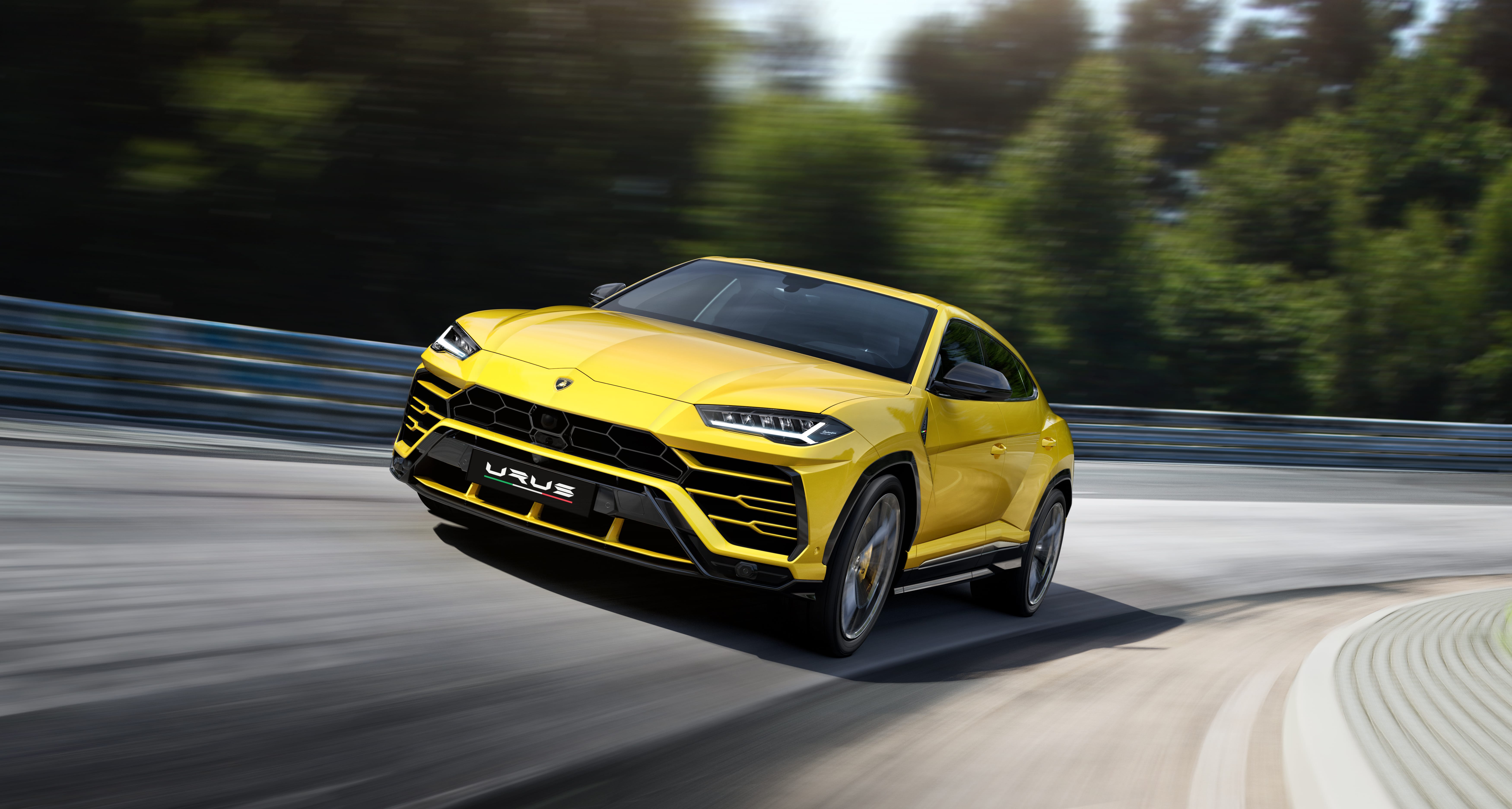 Lamboghini Urus Breaks Cover as 'World's First Super SUV' Lamborghini Urus