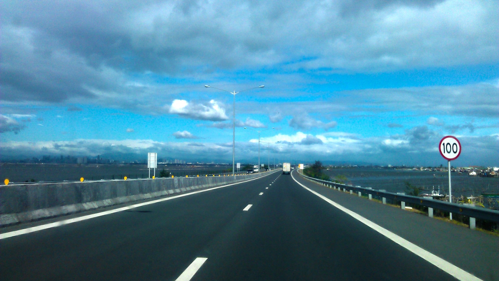 MMDA Emergency Vehicles to be Fitted with RFIDs for NLEX, Cavitex Cavitex