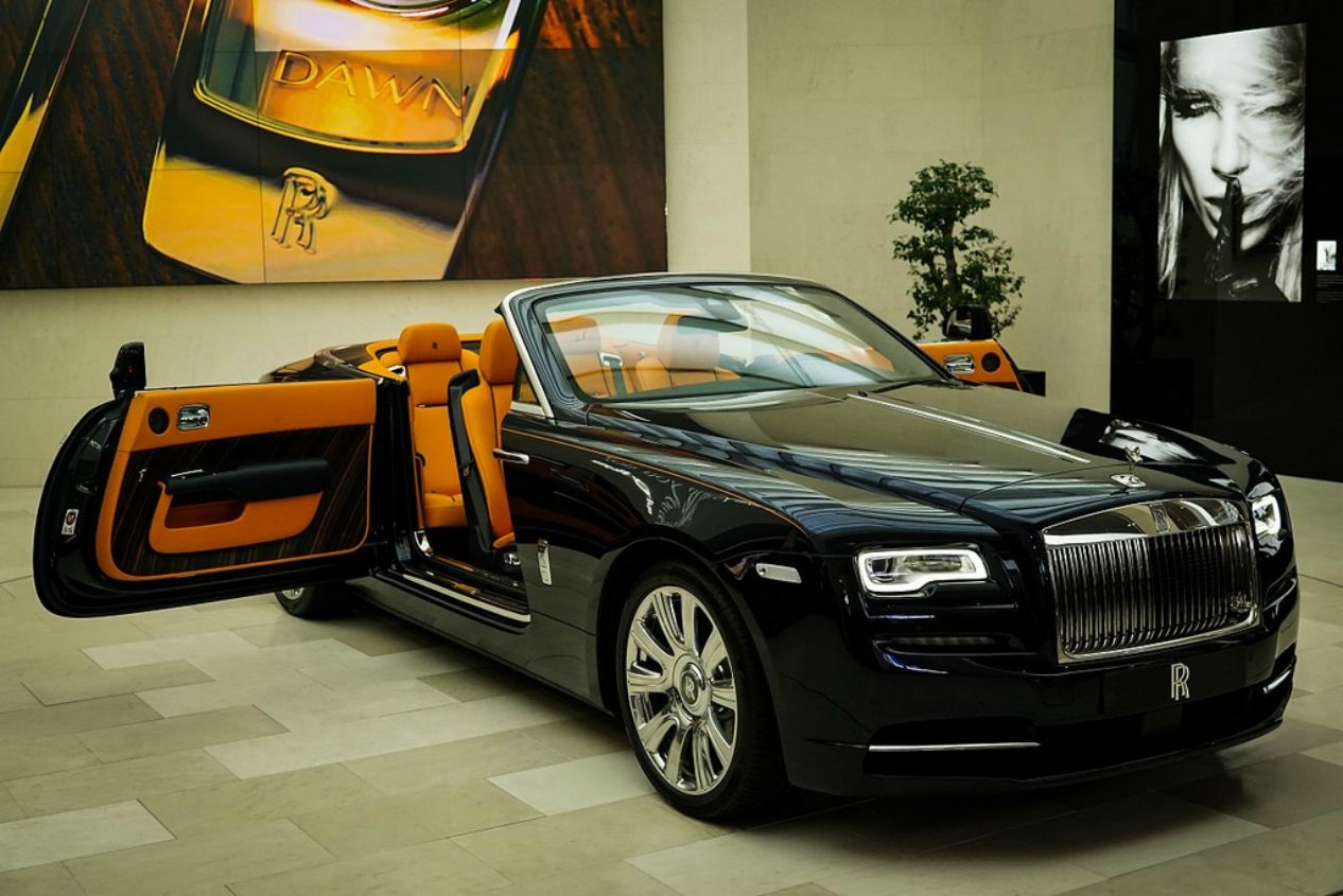 RollsRoyce will never build a small car  Drive