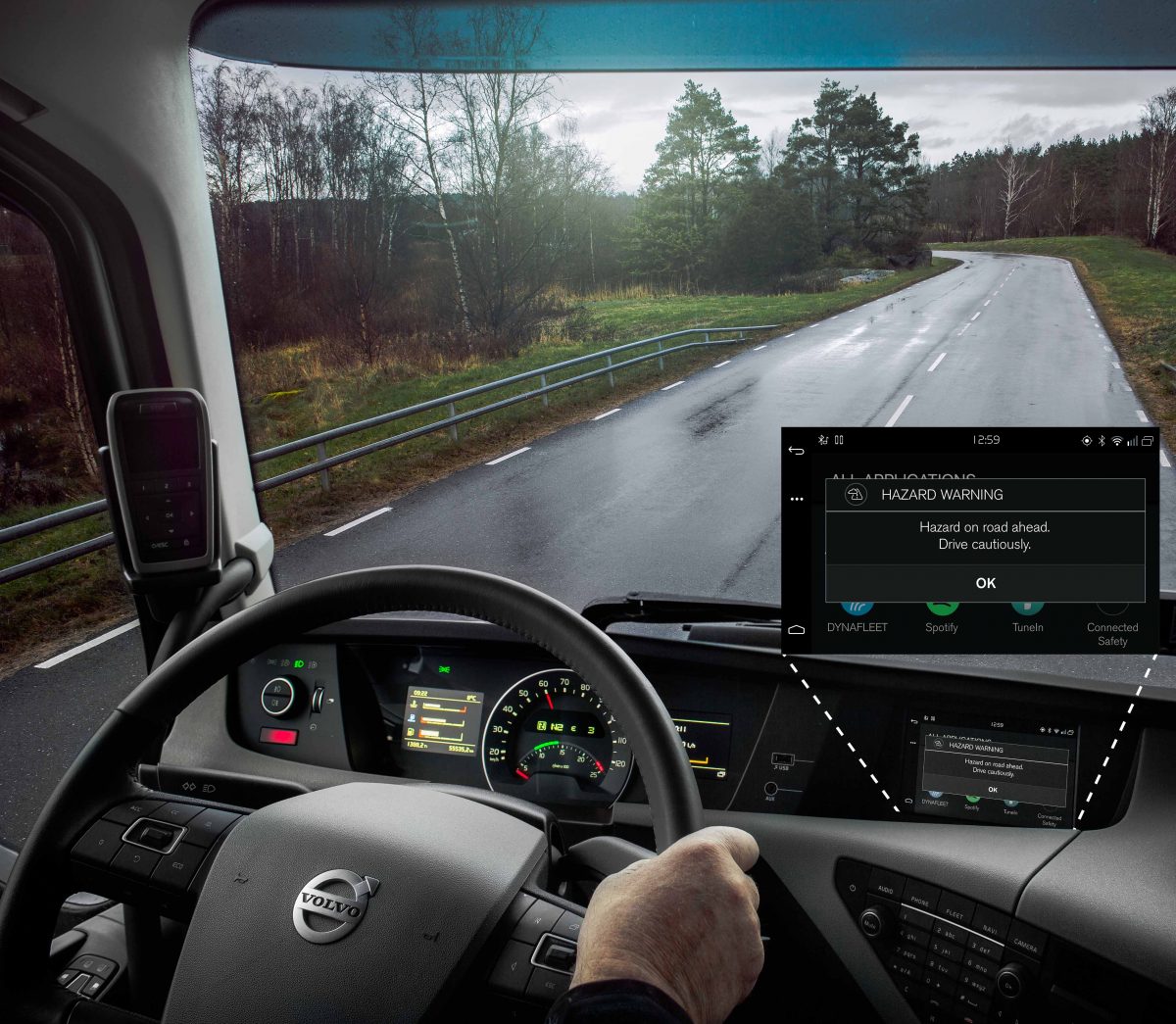 Volvo Connected Safety allows its Trucks and Cars to Communicate