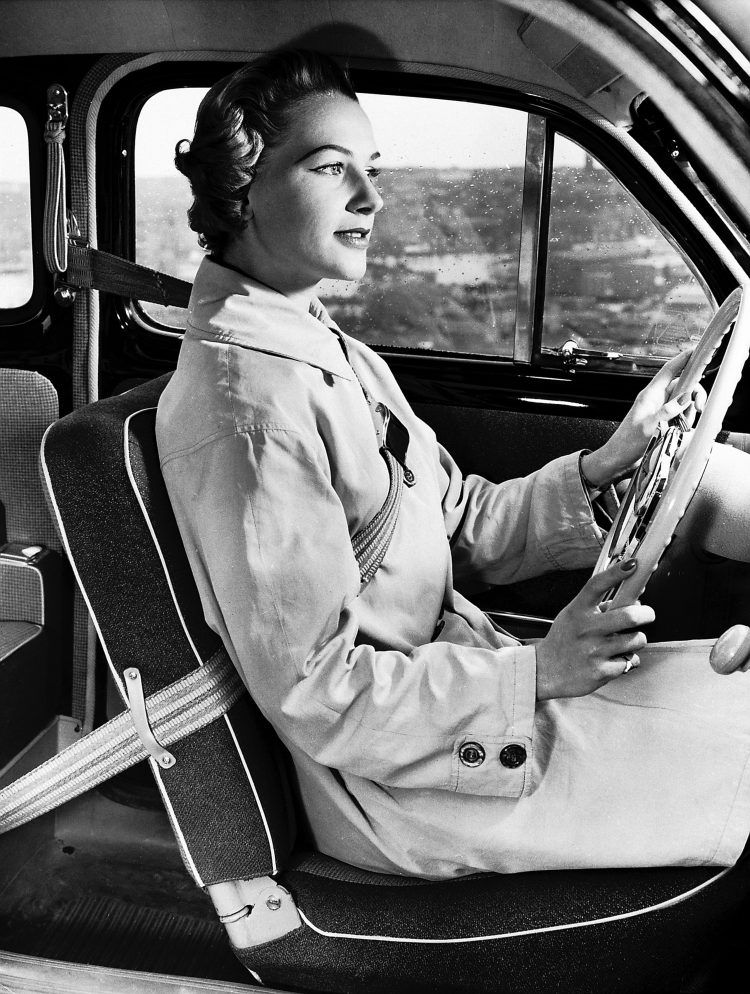 The Invention Of Car Seat Belts, When Were Seat Belts First Required In Cars