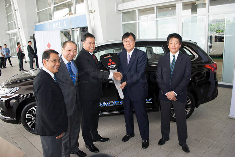 Mitsubishi PH Gives Outlander PHEVs, i-MiEVs to Department of Science and Technology