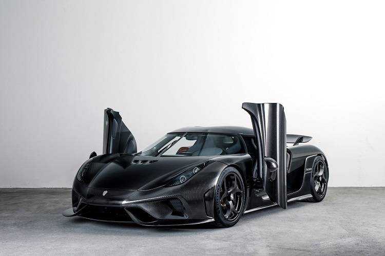 Koenigsegg Builds A Fully Carbon Fiber Hypercar