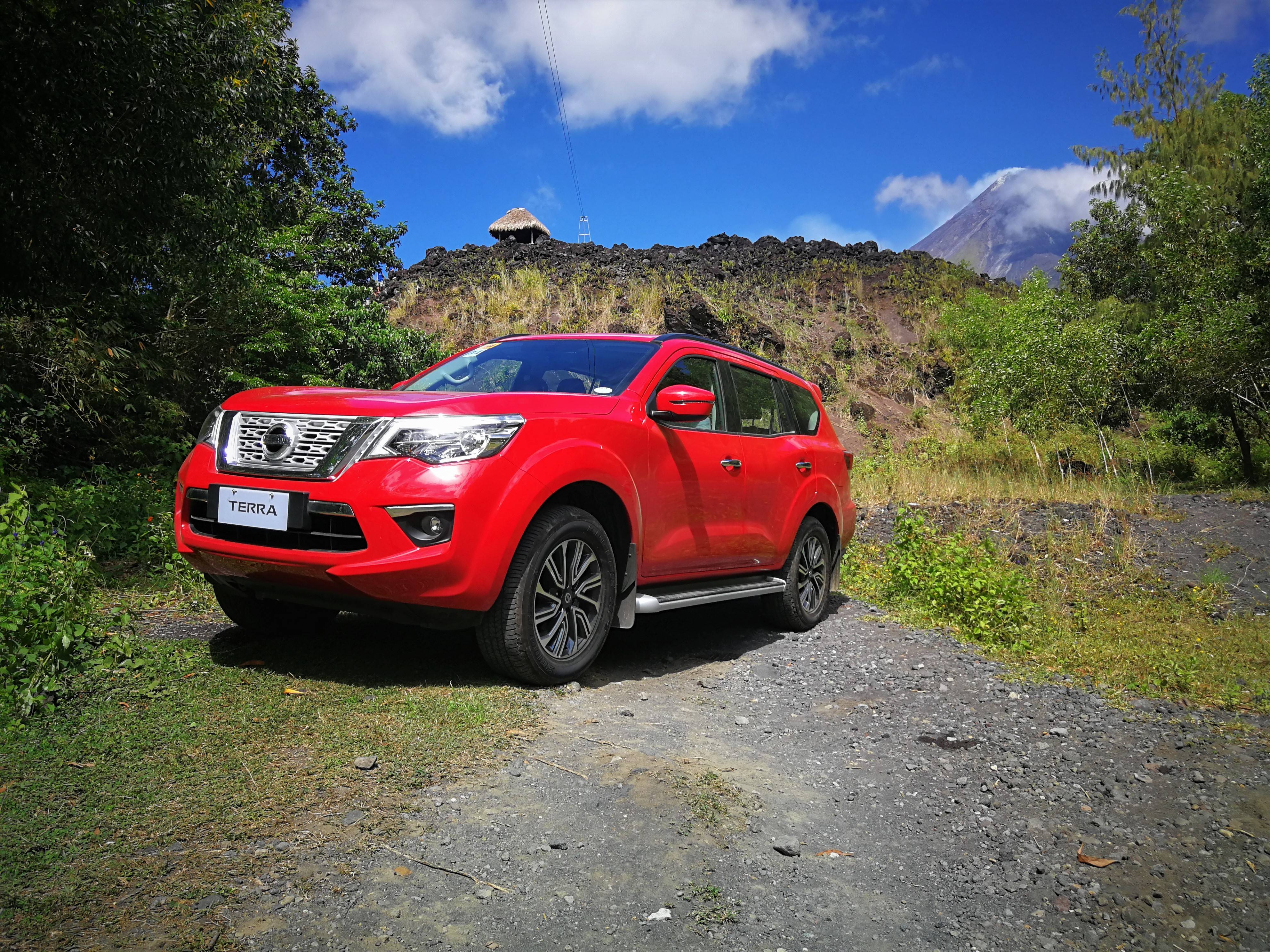 nissan terra fiery red