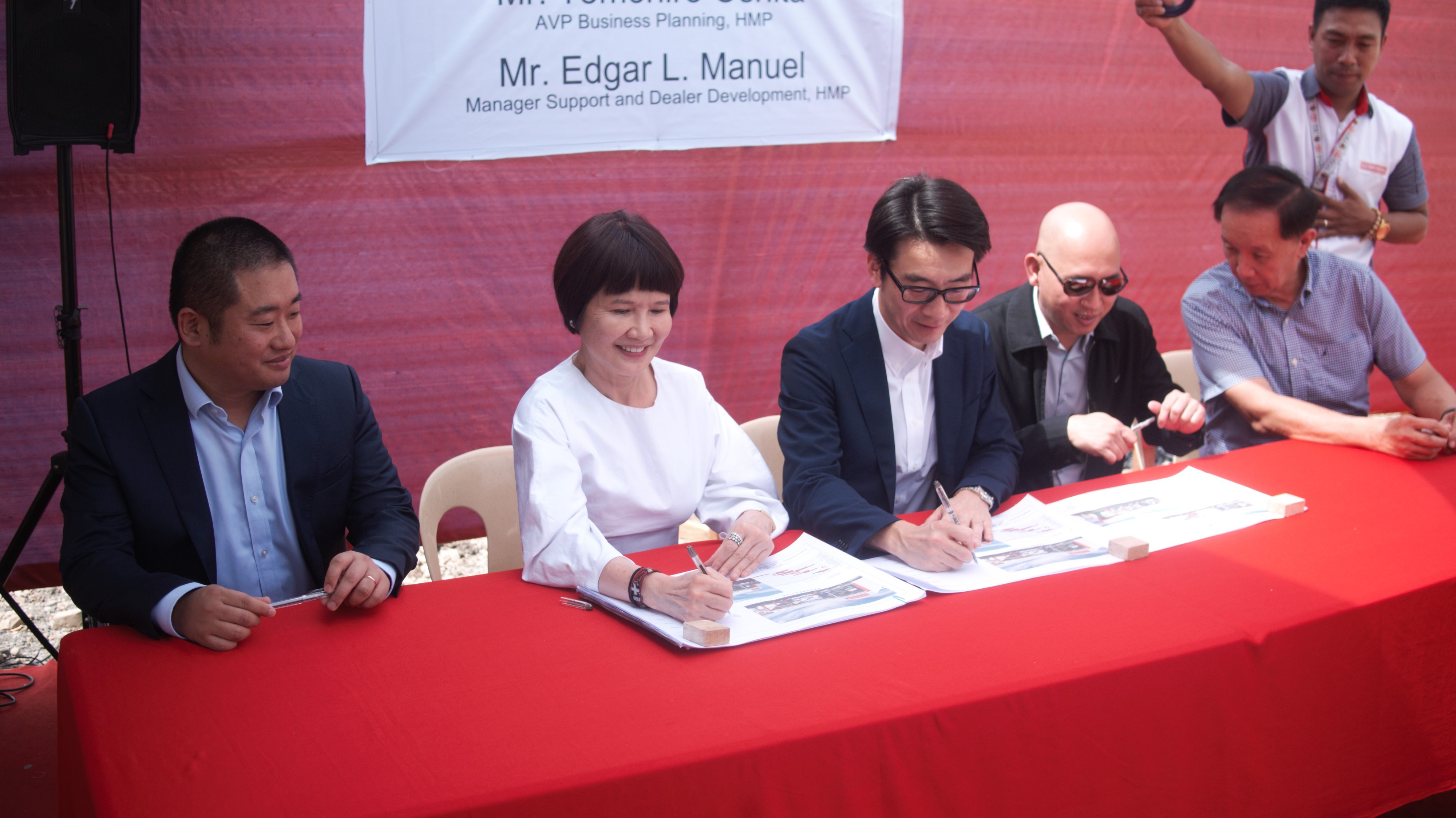 Hino PH Breaks Ground for Premier Butuan Dealership Hino PH Breaks Ground for Premier Butuan Dealership
