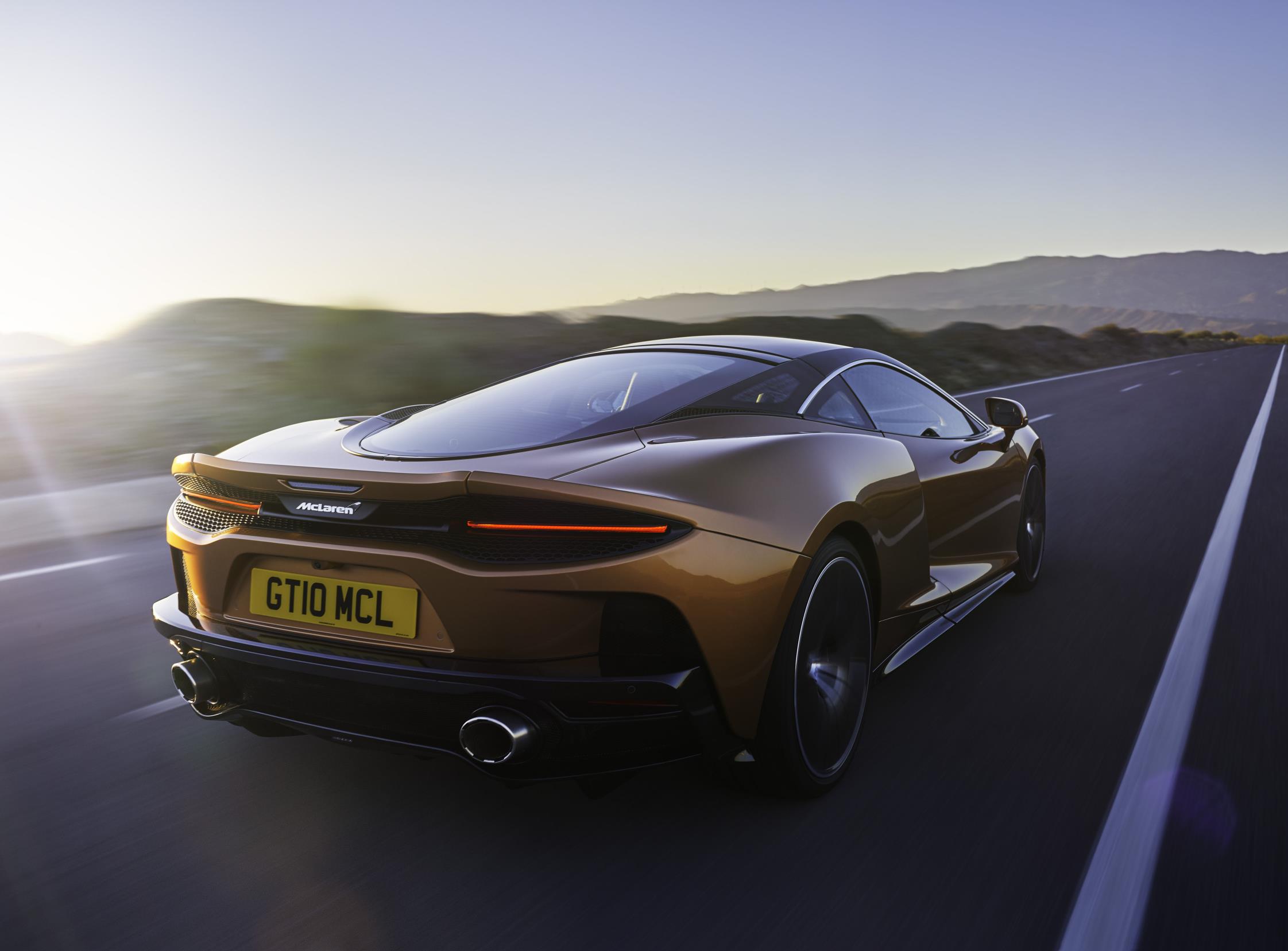 McLaren GT Finally Breaks Cover