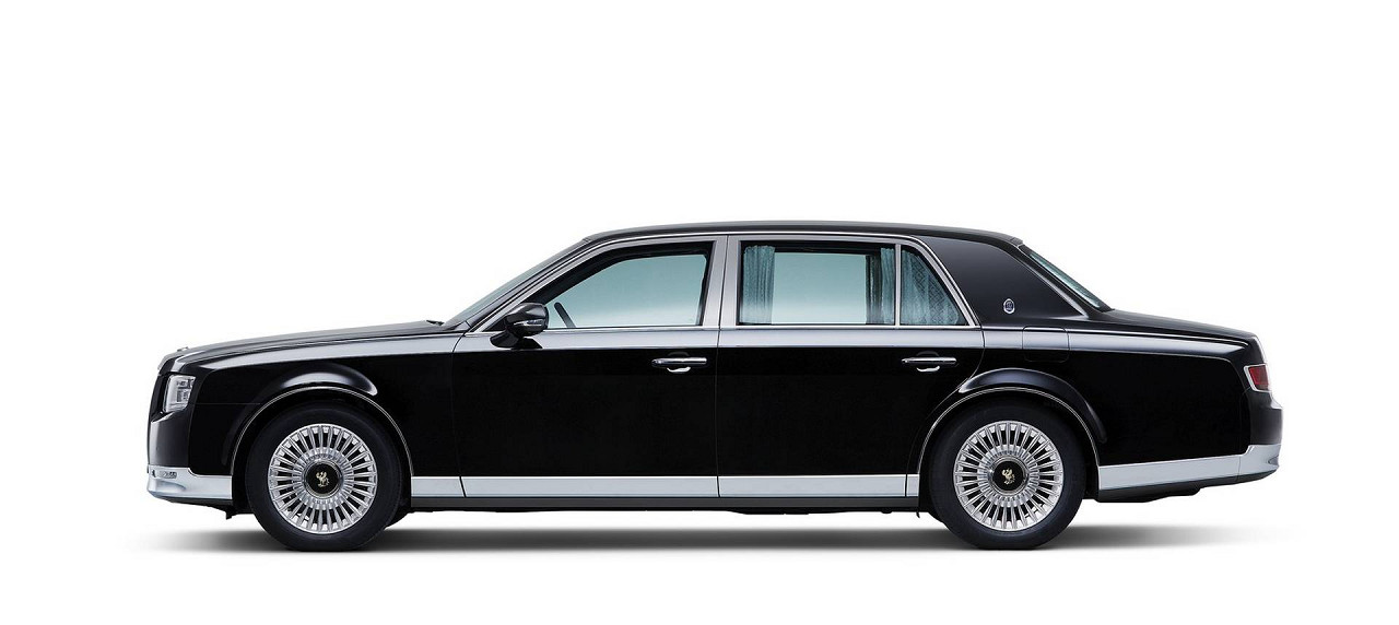 How Japan’s Only Chauffeur-Driven Car Turns Into a Masterpiece How Japan’s Only Chauffeur-Driven Car Turns Into a Masterpiece