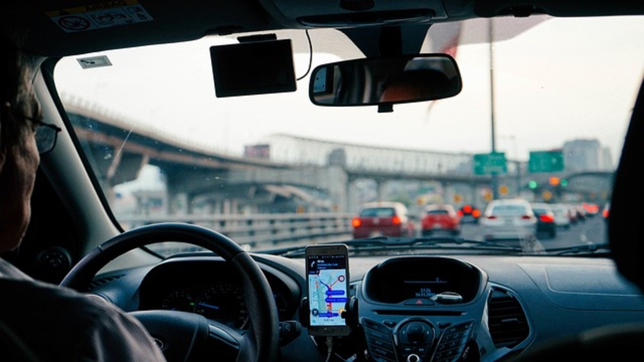 How to Make the Most of Your Car's Voice-Activated Systems
