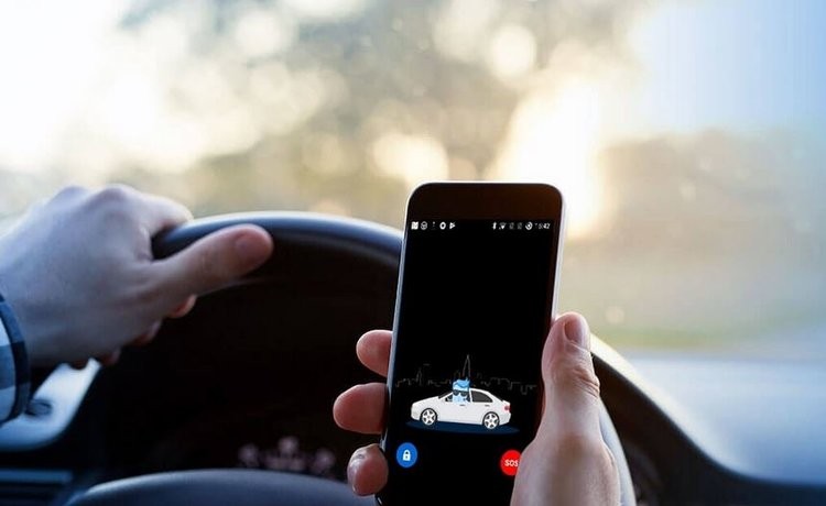 AFTERMARKET: Here's an App to Stop You from Using Your Phone while Driving