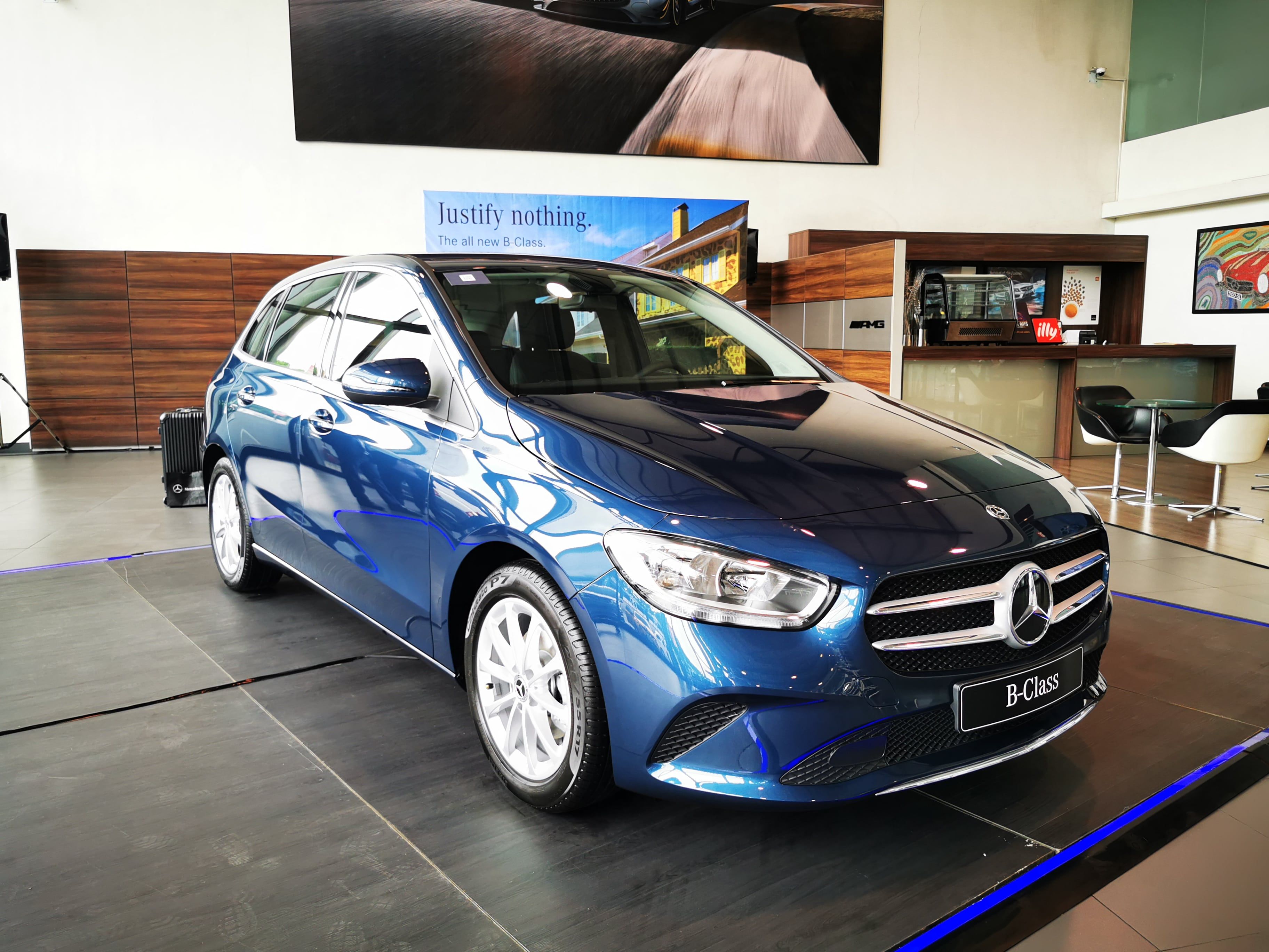 Mercedes-Benz PH Brings Mercedes-Benz B-Class to Local Stage