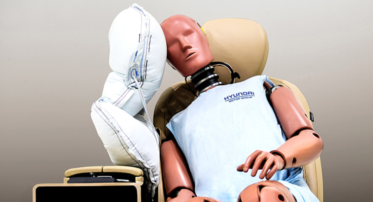 Hyundai Motor Group Creates Airbags Designed to Stop Head Injuries From 'Secondary Collision Impact'