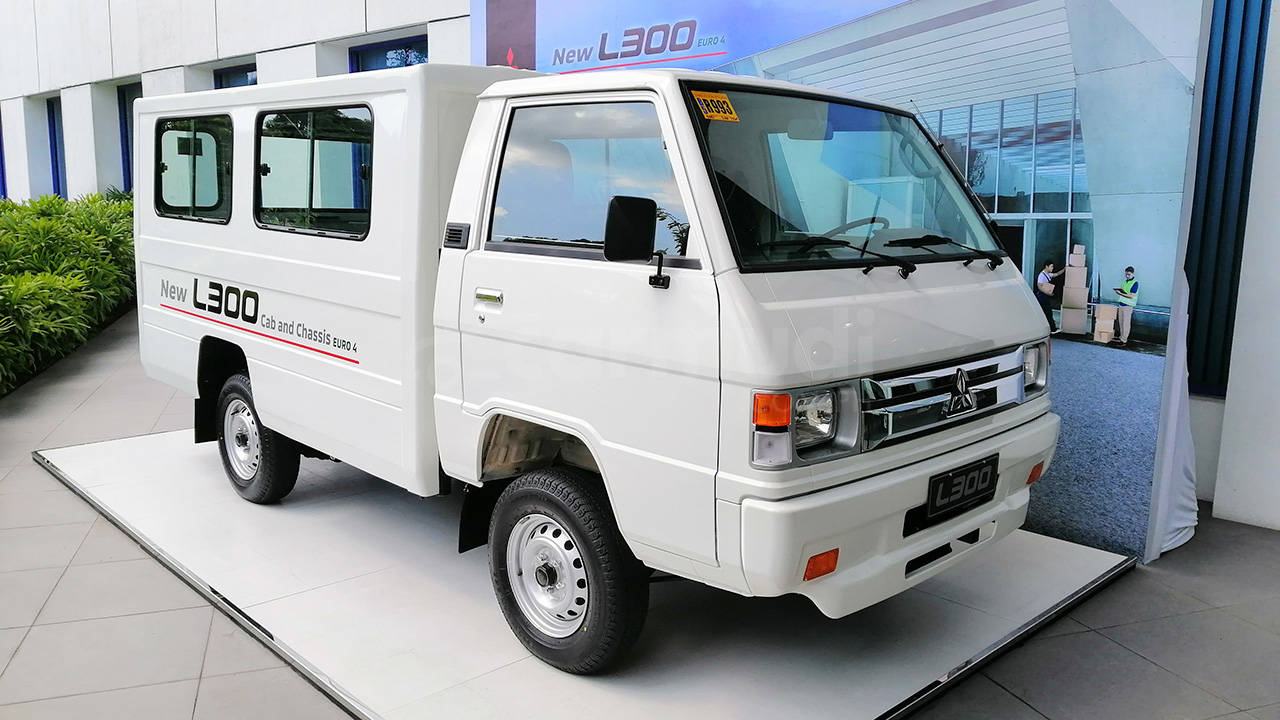 mitsubishi l300 closed van