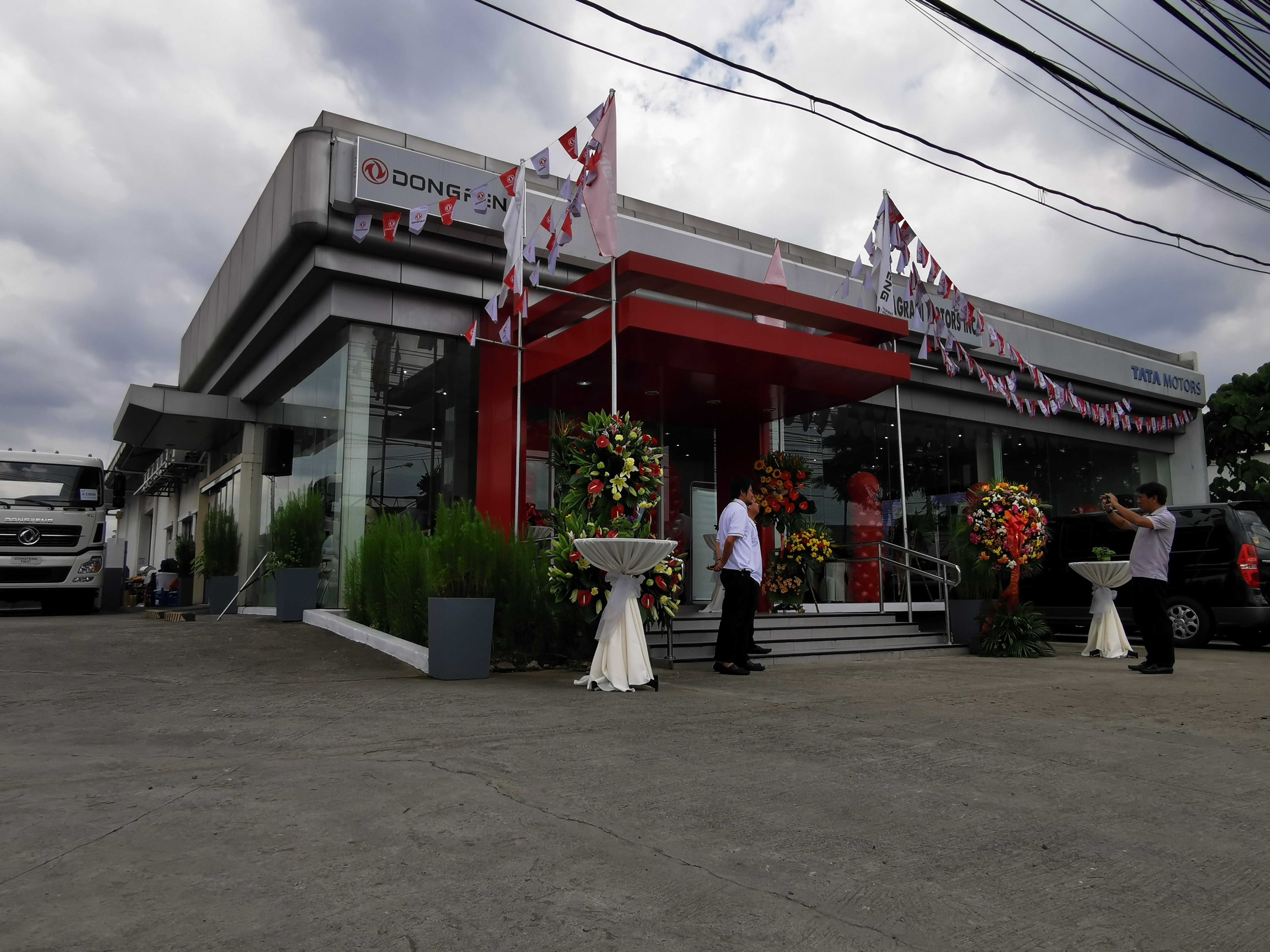 Dongfeng Opens First Dealership Under Pilipinas Autogroup Dongfeng Opens First Dealership Under Pilipinas Autogroup
