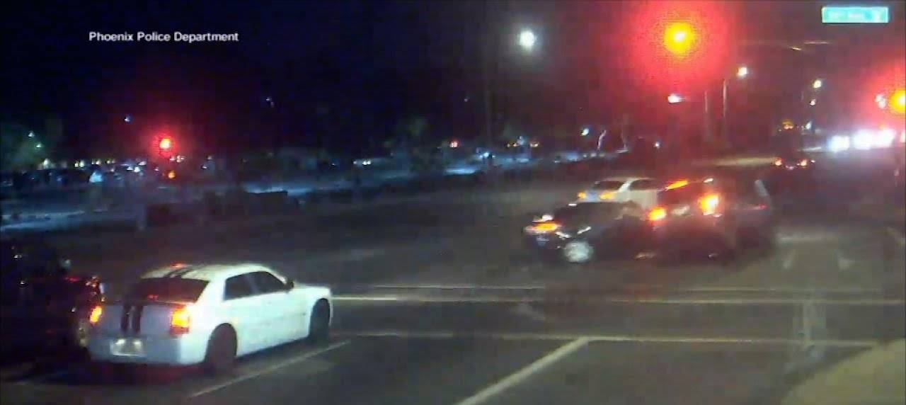 OMG! Phoenix, AZ Family Crossing an Intersection Narrowly Escapes Death