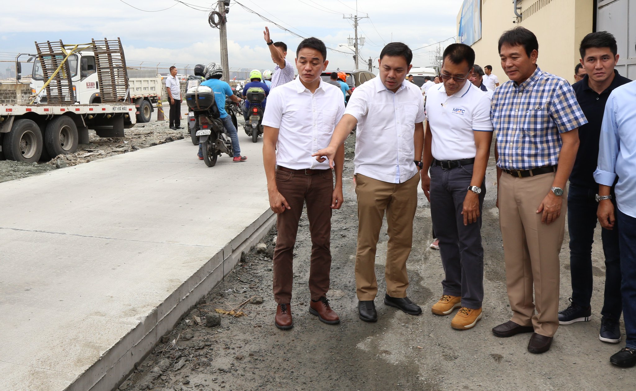 Parañaque's Kaingin Road Rehabilitated in Time for 'Undas'