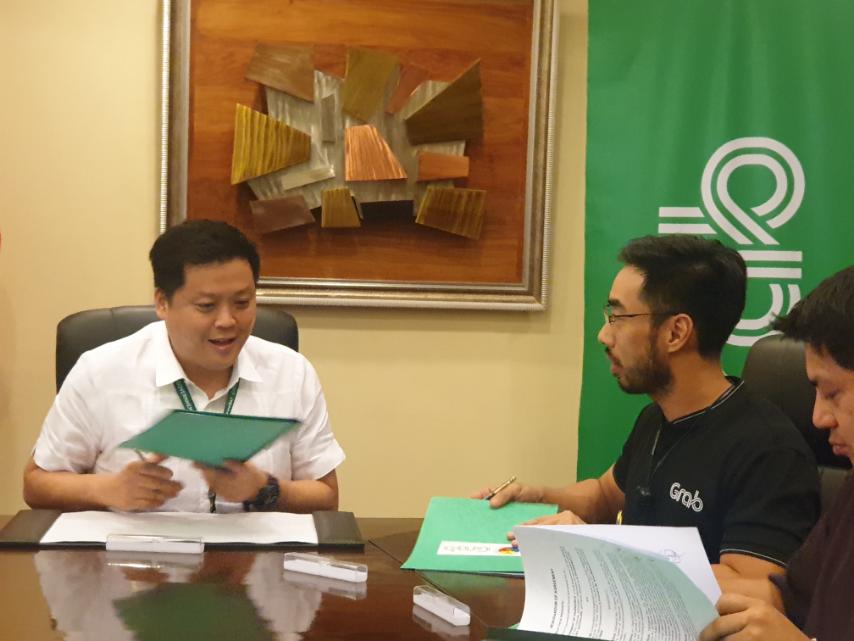 Grab, Valenzuela seal smart city deal