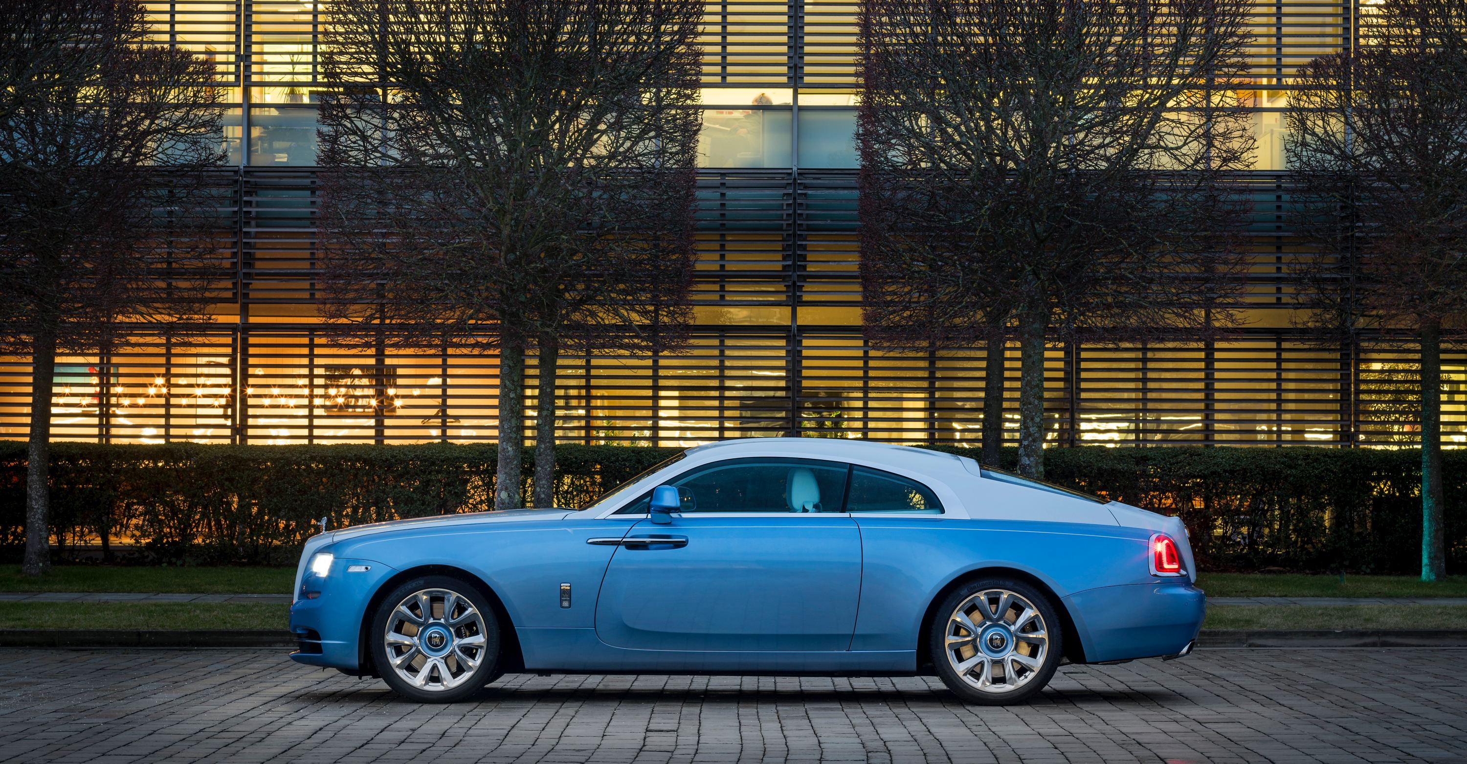 Falcon Wraith Most Detailed Rolls-Royce Embroidery Ever Falcon Wraith Most Detailed Rolls-Royce Embroidery Ever
