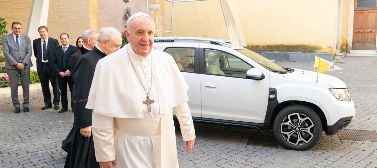 Pope Francis Gets A New Popemobile