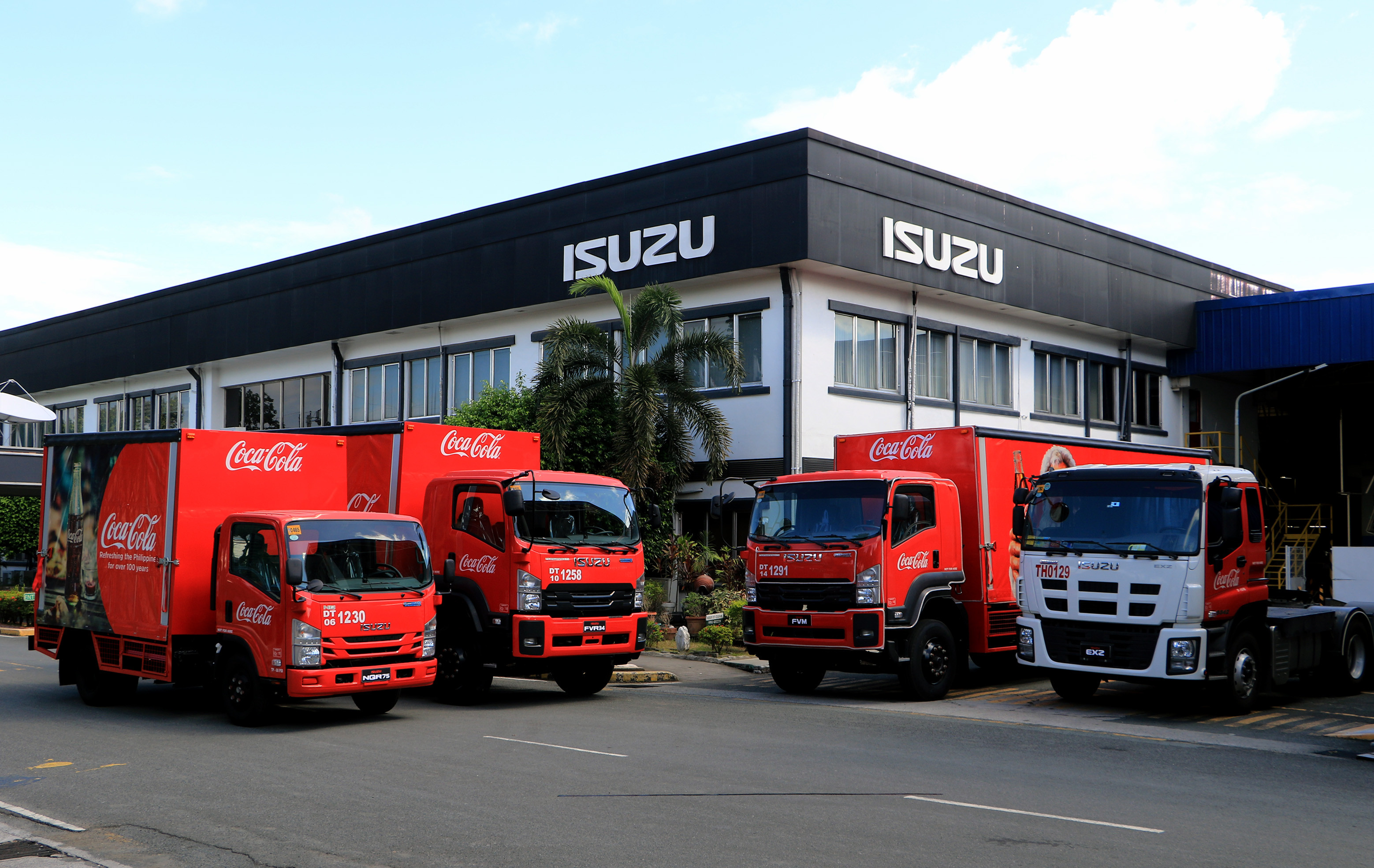 Isuzu PH inks strong partnership with Coca-Cola, provides additional truck fleet Isuzu PH inks strong partnership with Coca-Cola, provides additional truck fleet
