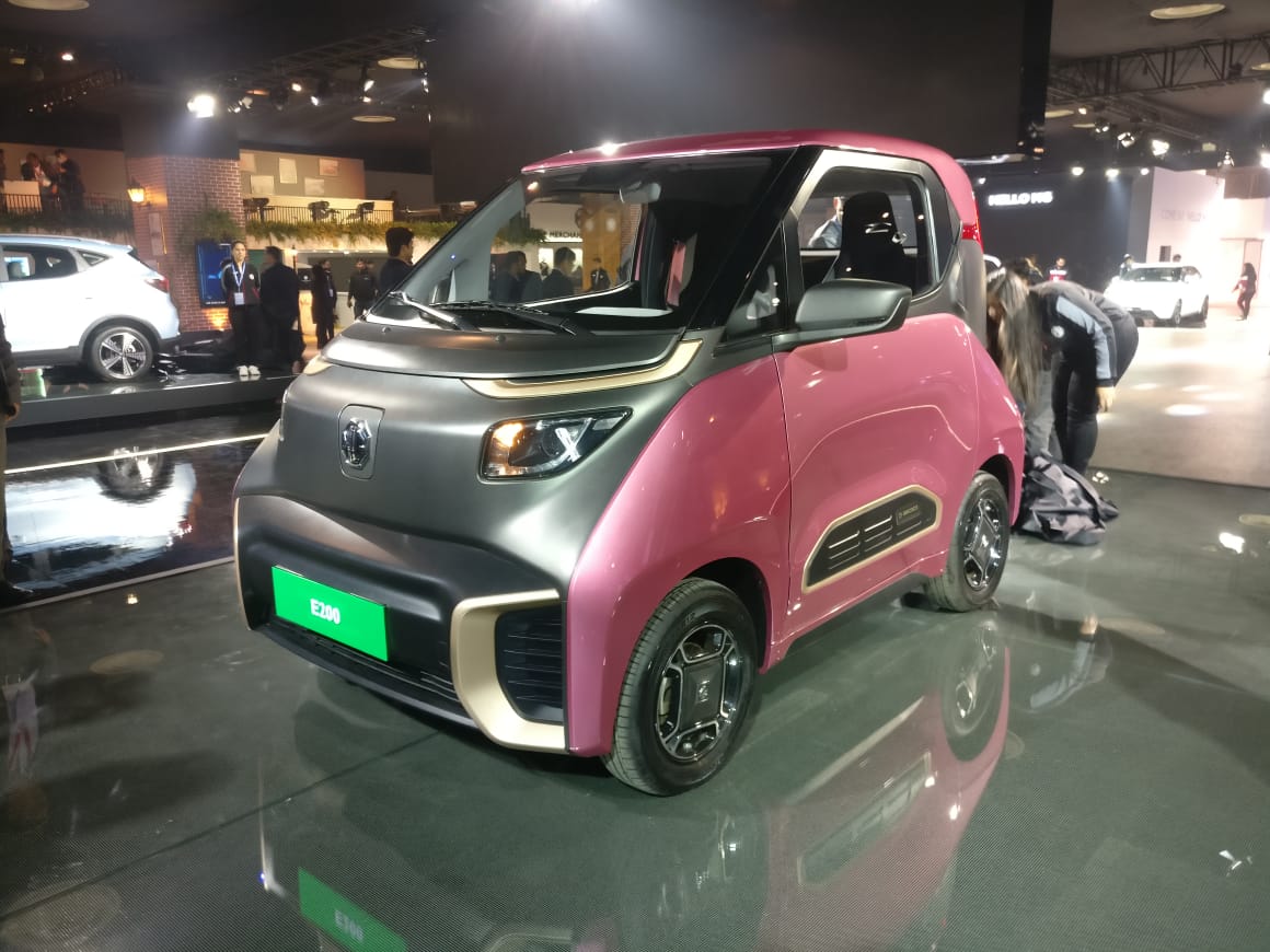 Auto Expo 2020: Meet MG E200, Futuristic 2-seater EV Traffic Crawler