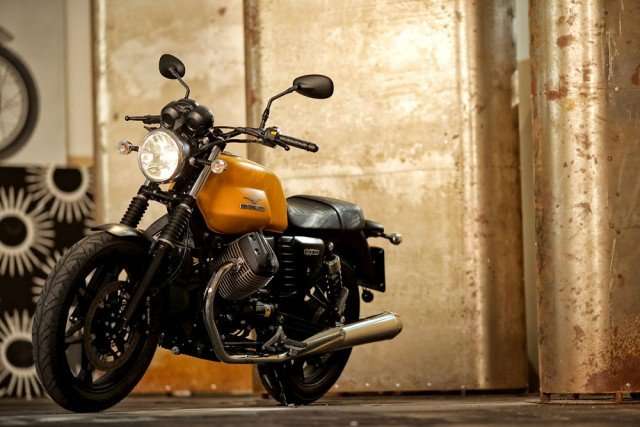 17102015-Moto-MotoGuzzi_V7_Stone