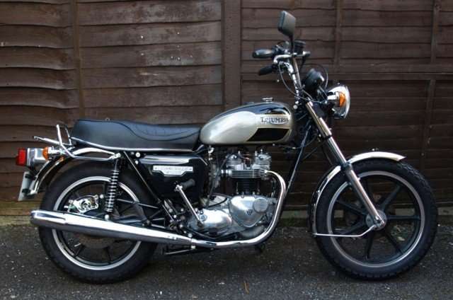 Triumph T140