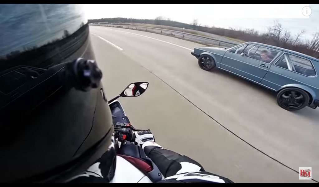 Video: Yamaha R1 Vs VW Golf Mk1 Bertenaga 1056 HP? Video: Yamaha R1 Vs VW Golf Mk1 Bertenaga 1056 HP?