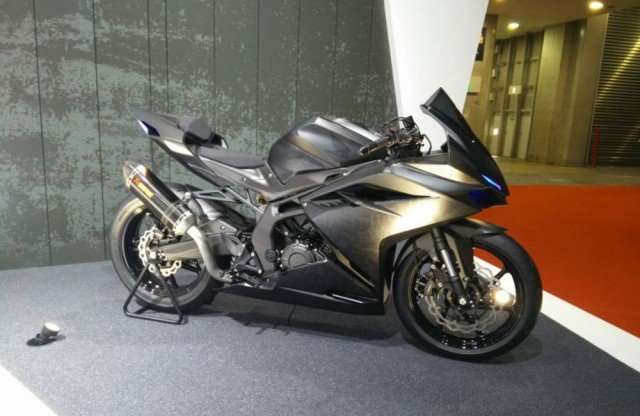 01112015-Moto-Honda-CBR250RR_03