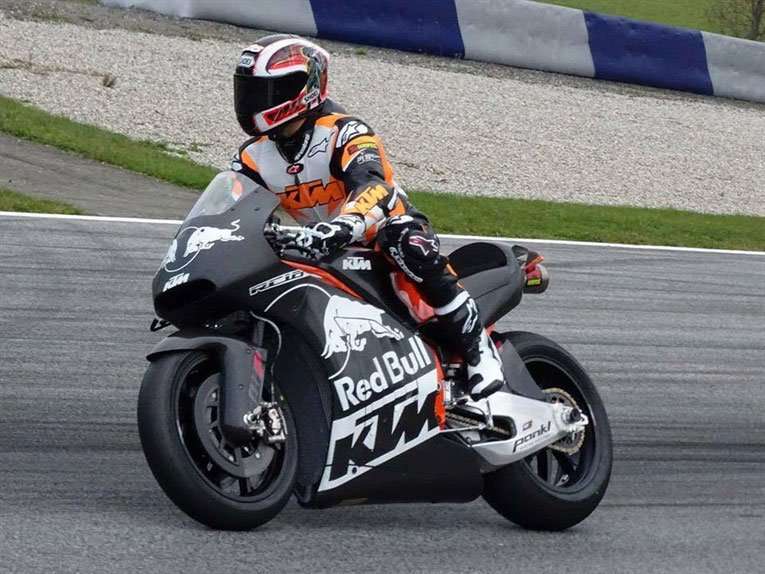 KTM RC16 Menjajal Sirkuit Red Bull Ring KTM RC16 Menjajal Sirkuit Red Bull Ring