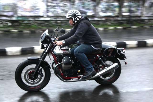 12032016-Moto-Guzzi-V7II_Racer_06