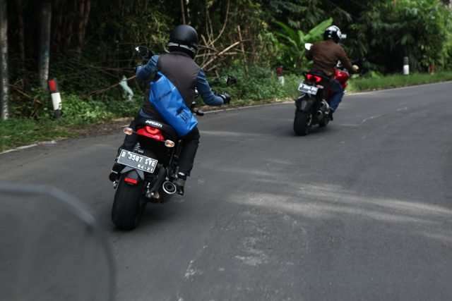 04062016-Moto-Ducati-Scrambler_04