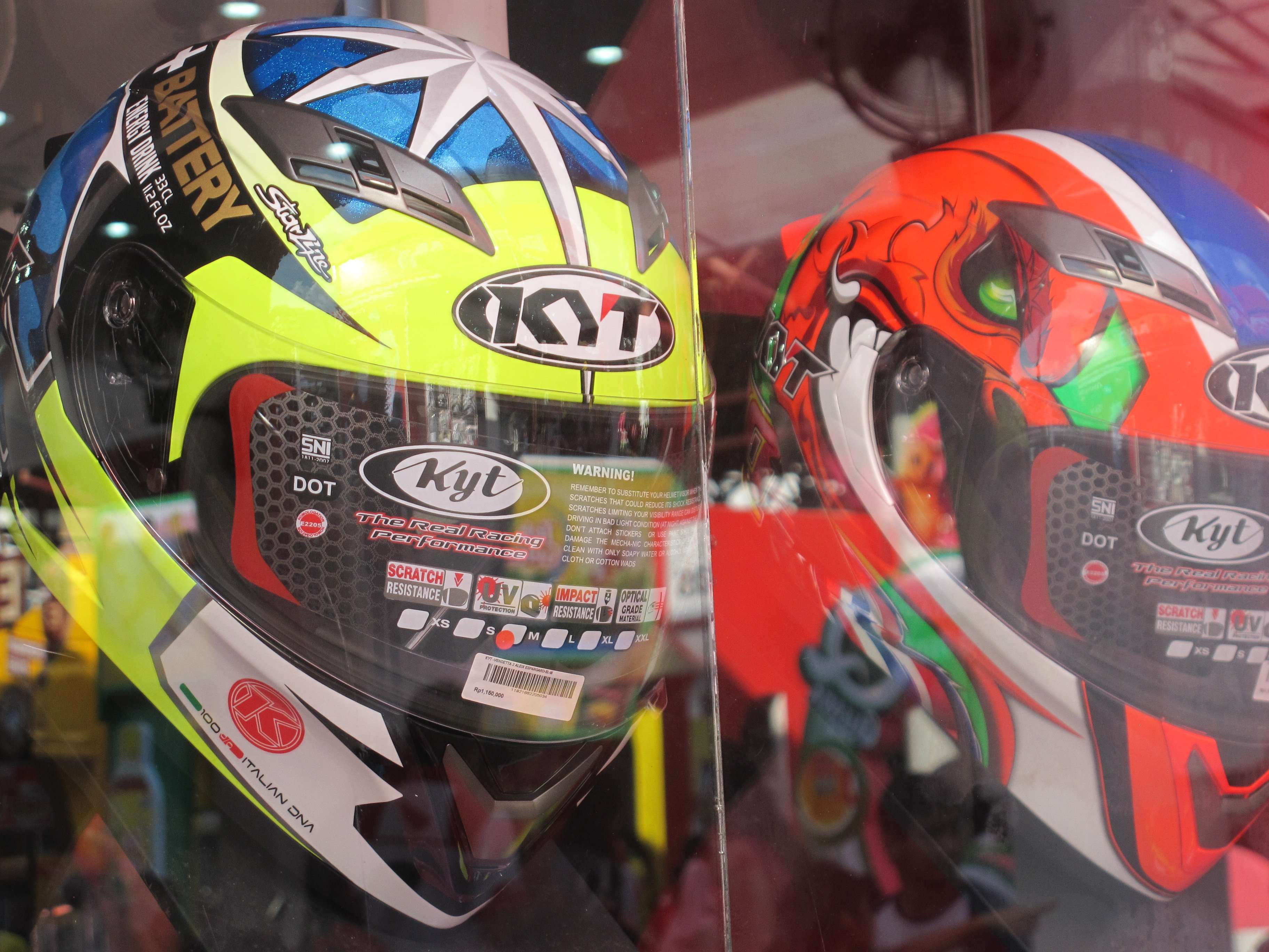 KYT Hadirkan Helm Para Pembalap Dunia di Jakarta Fair 2016