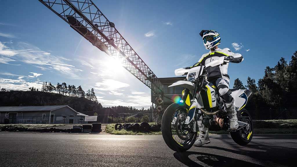 Husqvarna 701 Supemoto dan Enduro Siap Meluncur Husqvarna 701 Supemoto dan Enduro Siap Meluncur