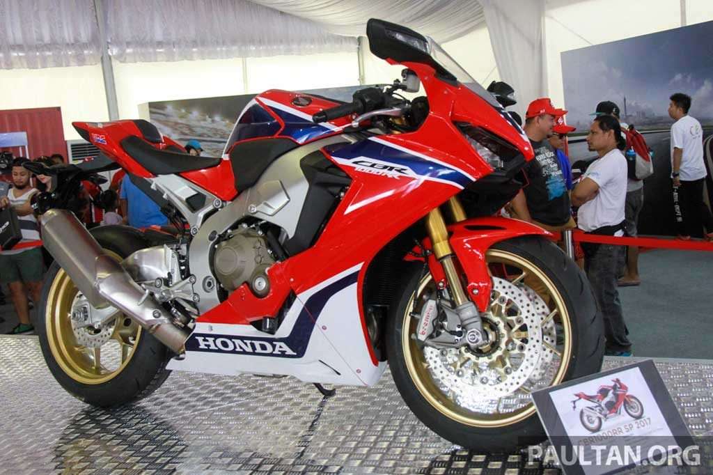01112016-moto-honda-cbr1000rr