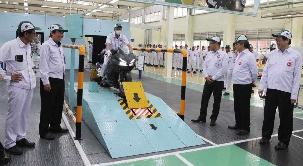 Honda CBR250RR Mulai Diproduksi, Bukti Kecanggihan Pabrik AHM Karawang Honda CBR250RR Mulai Diproduksi, Bukti Kecanggihan Pabrik AHM Karawang