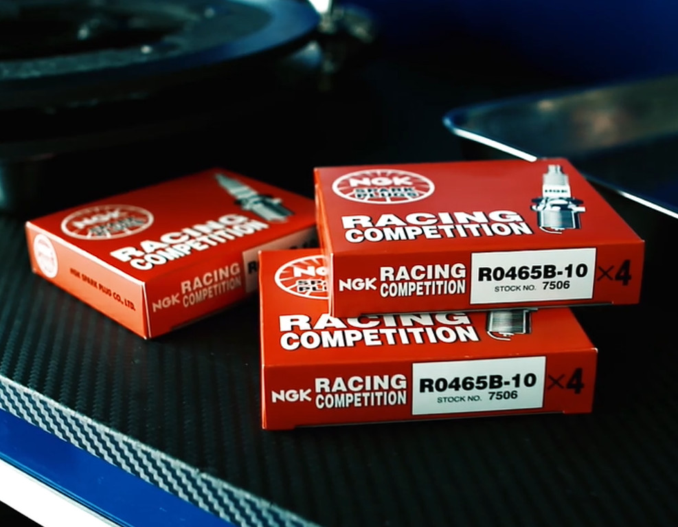 Tips Memilih Busi Racing dari NGK Tips Memilih Busi Racing dari NGK