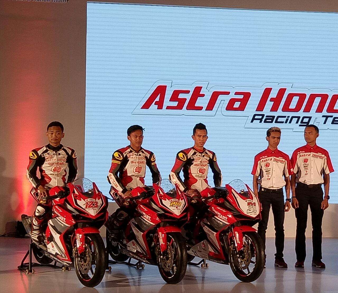 Honda CBR250RR "Dijagokan" Sebagai Motor Balap Resmi Astra Honda Racing Team Honda CBR250RR "Dijagokan" Sebagai Motor Balap Resmi Astra Honda Racing Team