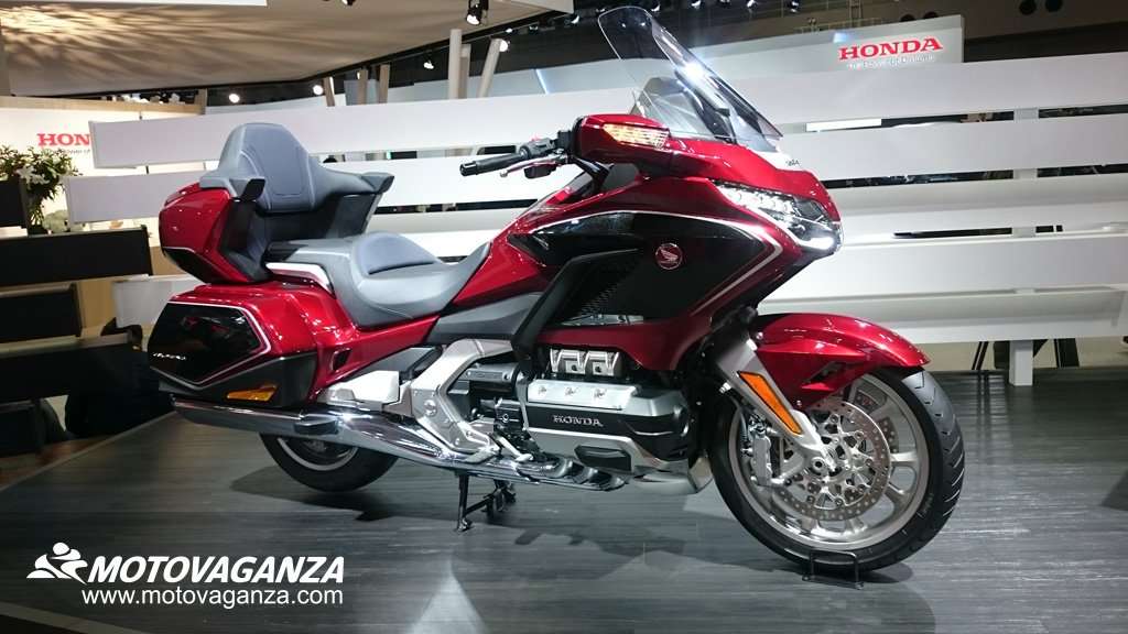 Honda Gold Wing 2018 Punya Segudang Fitur Unggulan Honda Gold Wing 2018 Punya Segudang Fitur Unggulan