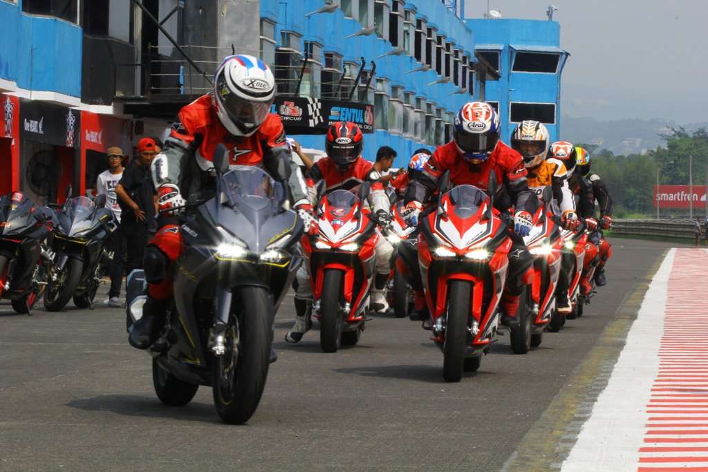 200 Bikers Siap Ramaikan Honda CBR Raceday di Sentul 200 Bikers Siap Ramaikan Honda CBR Raceday di Sentul