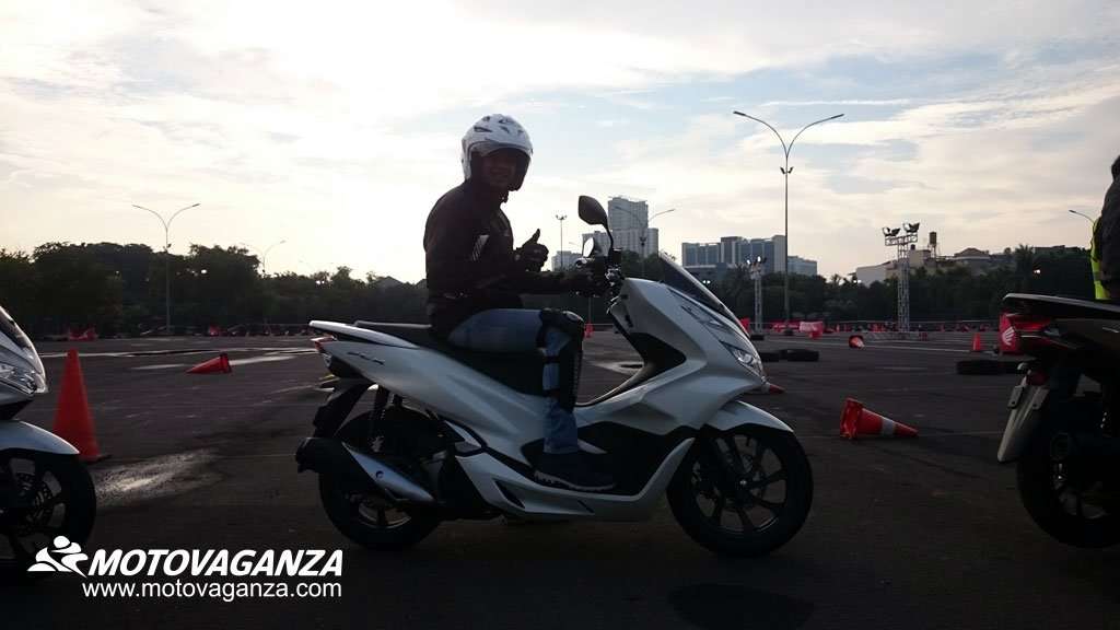 First Impression: All New Honda PCX, Nyaman dan Easy Handling First Impression: All New Honda PCX, Nyaman dan Easy Handling